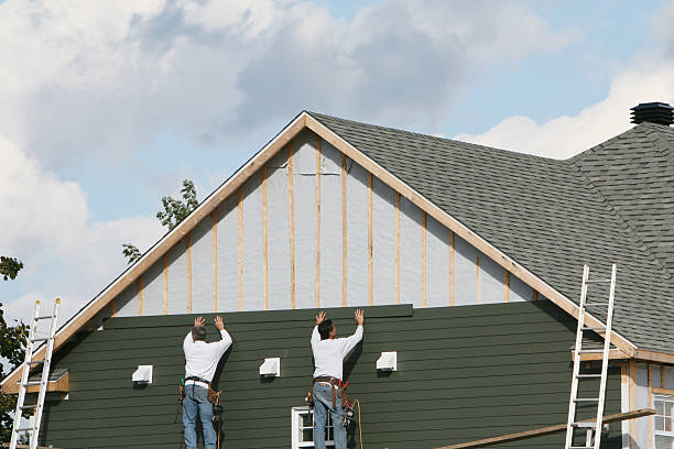 Professional Vinyl Siding technician working in Foster, KY